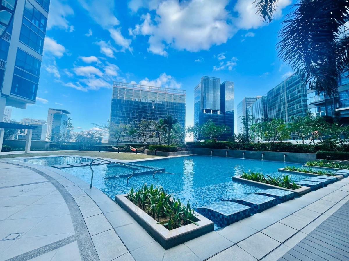 Uptown Parksuites Bgc Тагиг Экстерьер фото