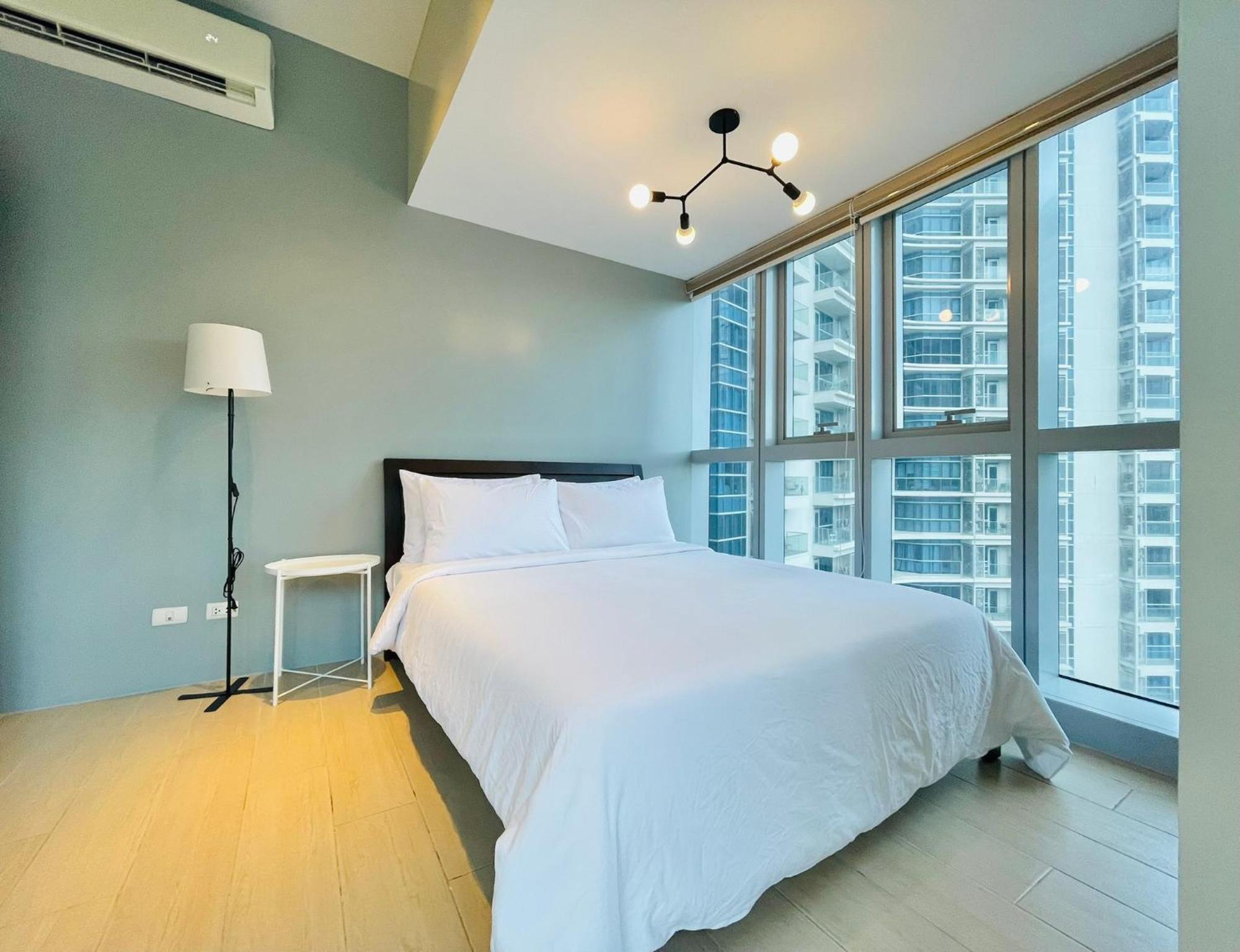 Uptown Parksuites Bgc Тагиг Экстерьер фото