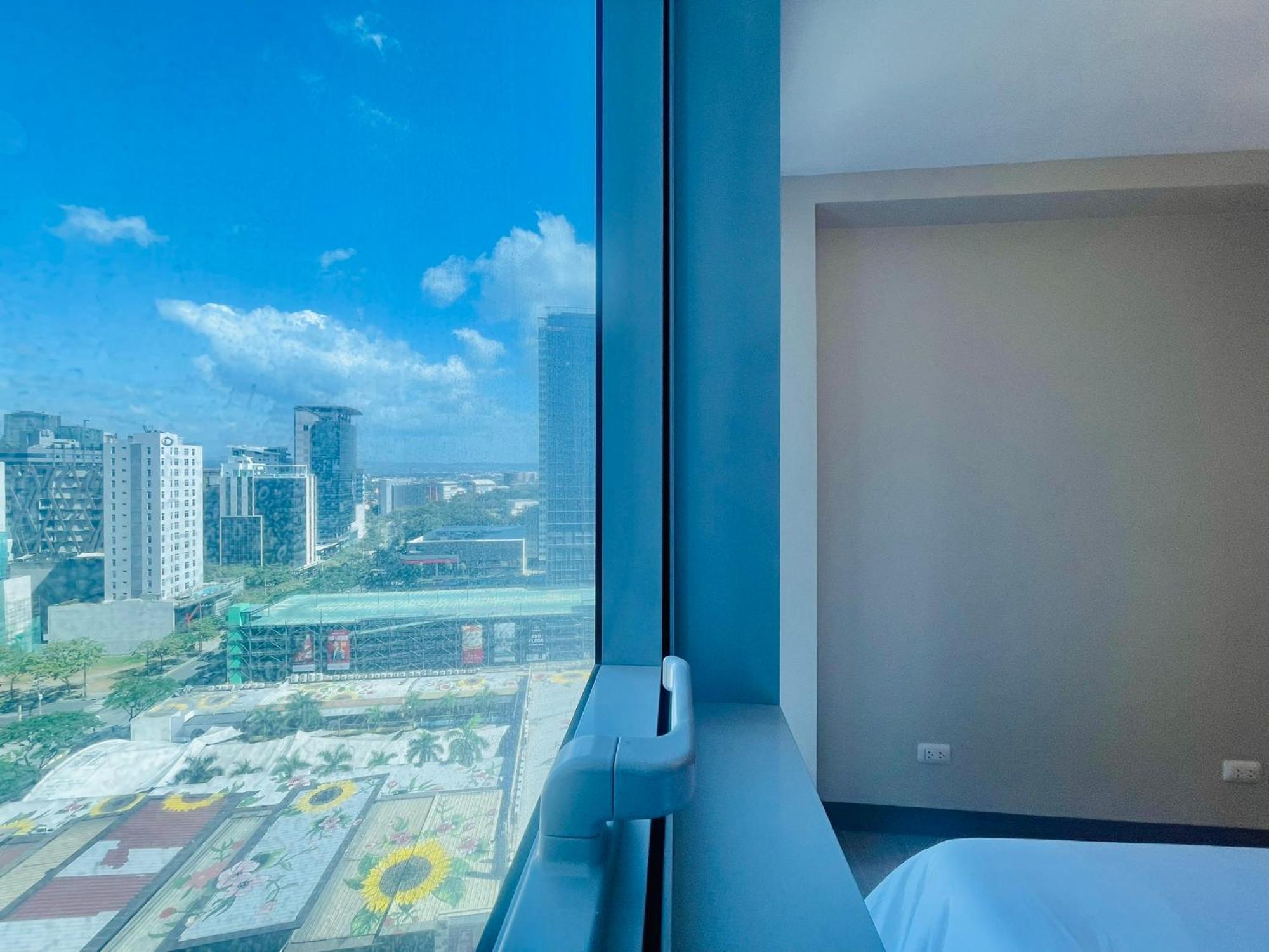 Uptown Parksuites Bgc Тагиг Экстерьер фото