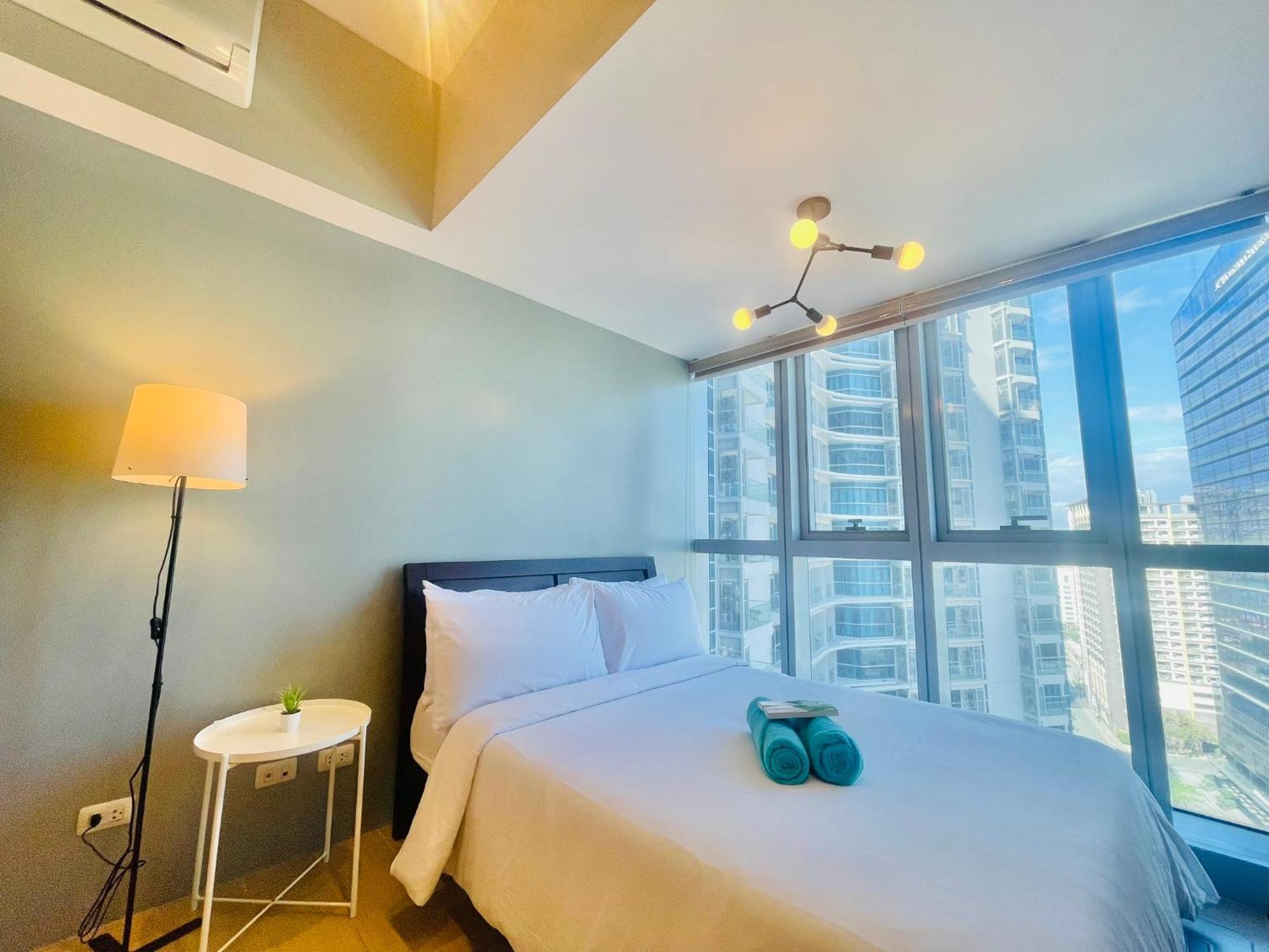 Uptown Parksuites Bgc Тагиг Экстерьер фото