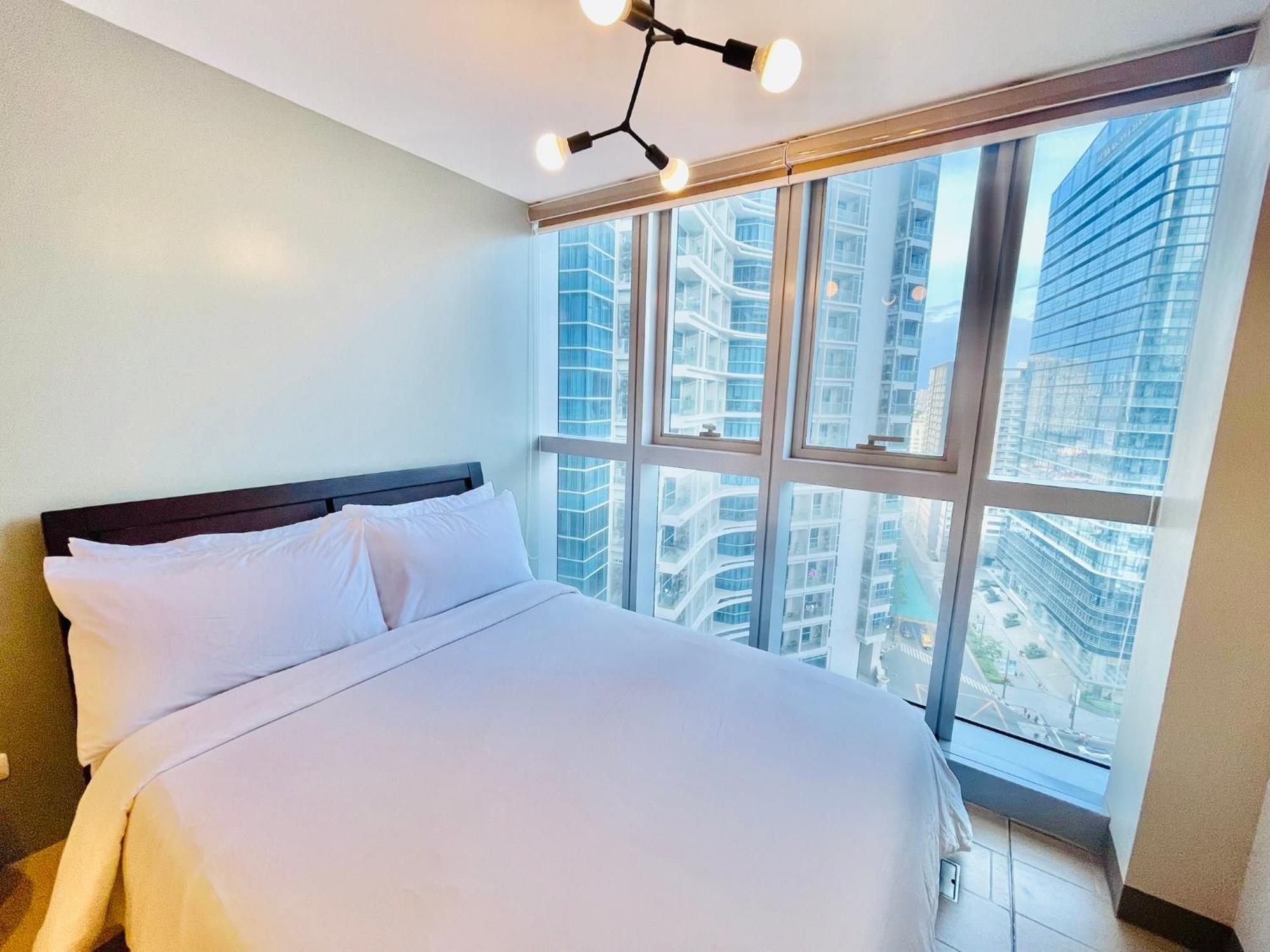 Uptown Parksuites Bgc Тагиг Экстерьер фото